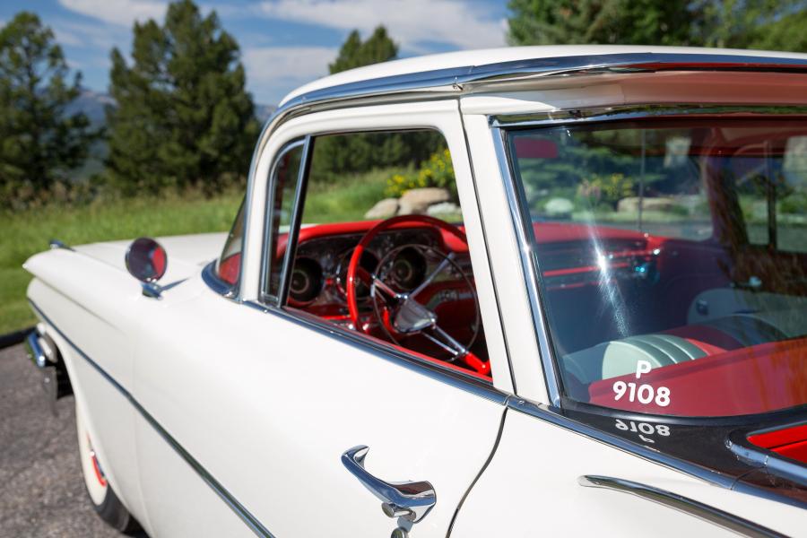 Детали экстерьера Pontiac El Catalina Safari Pickup 1959 года  (фото 13 из 25)